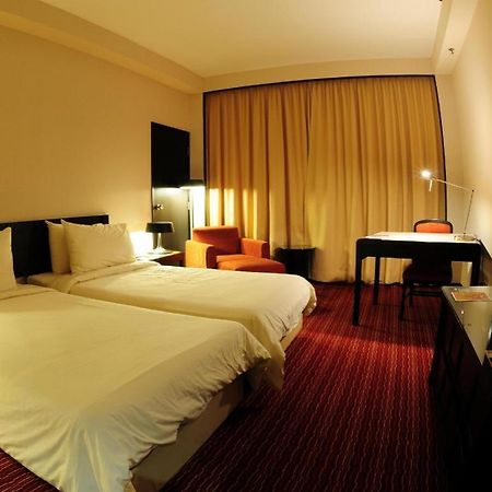 Tanahmas The Sibu Hotel Kültér fotó