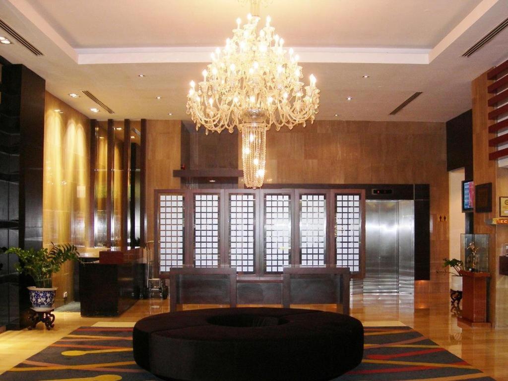 Tanahmas The Sibu Hotel Kültér fotó