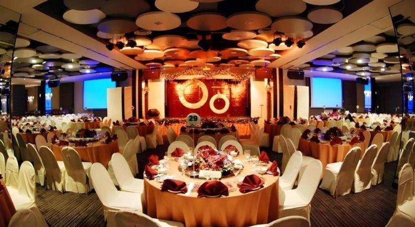 Tanahmas The Sibu Hotel Kültér fotó