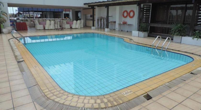 Tanahmas The Sibu Hotel Kültér fotó