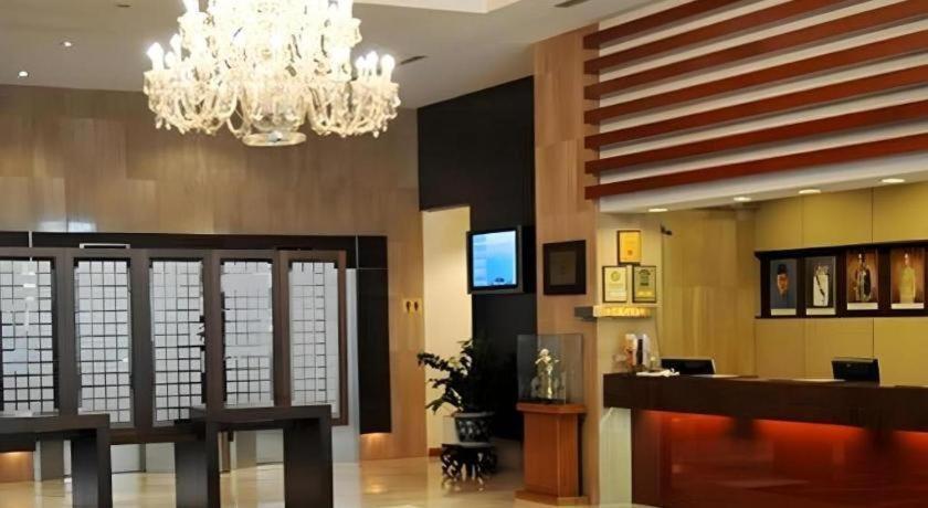 Tanahmas The Sibu Hotel Kültér fotó