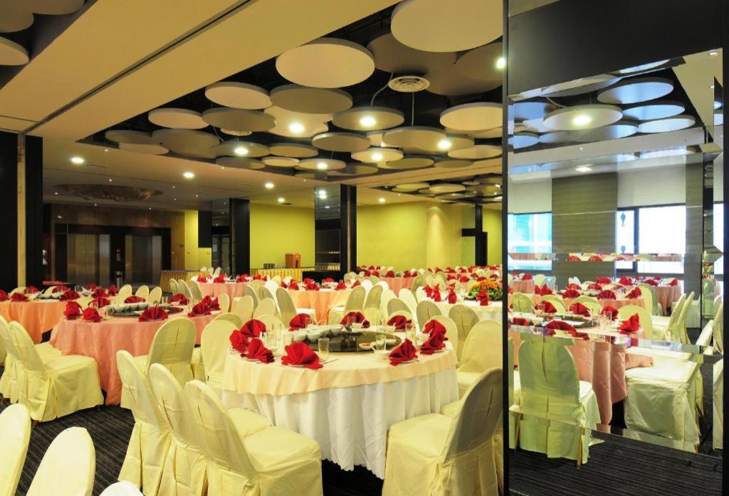 Tanahmas The Sibu Hotel Kültér fotó
