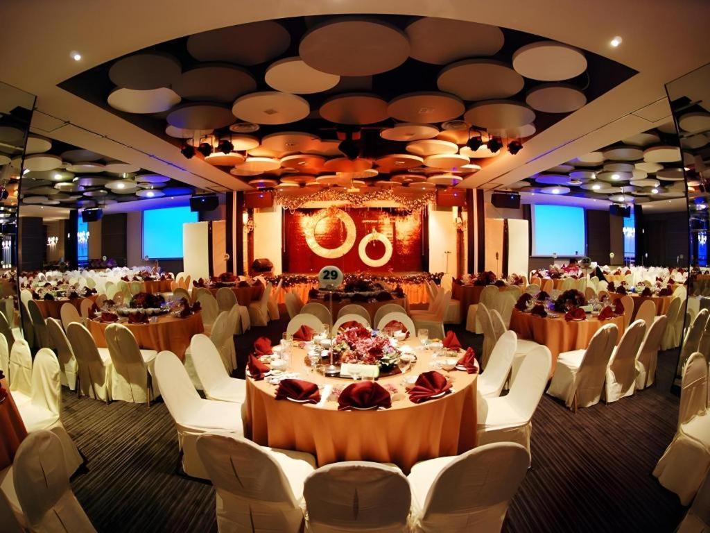 Tanahmas The Sibu Hotel Kültér fotó