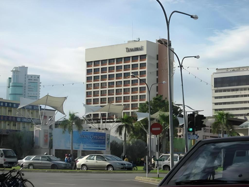 Tanahmas The Sibu Hotel Kültér fotó