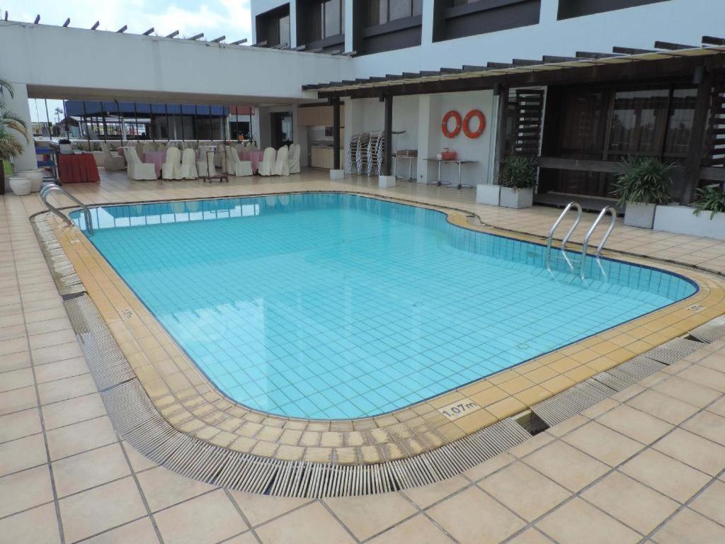 Tanahmas The Sibu Hotel Kültér fotó