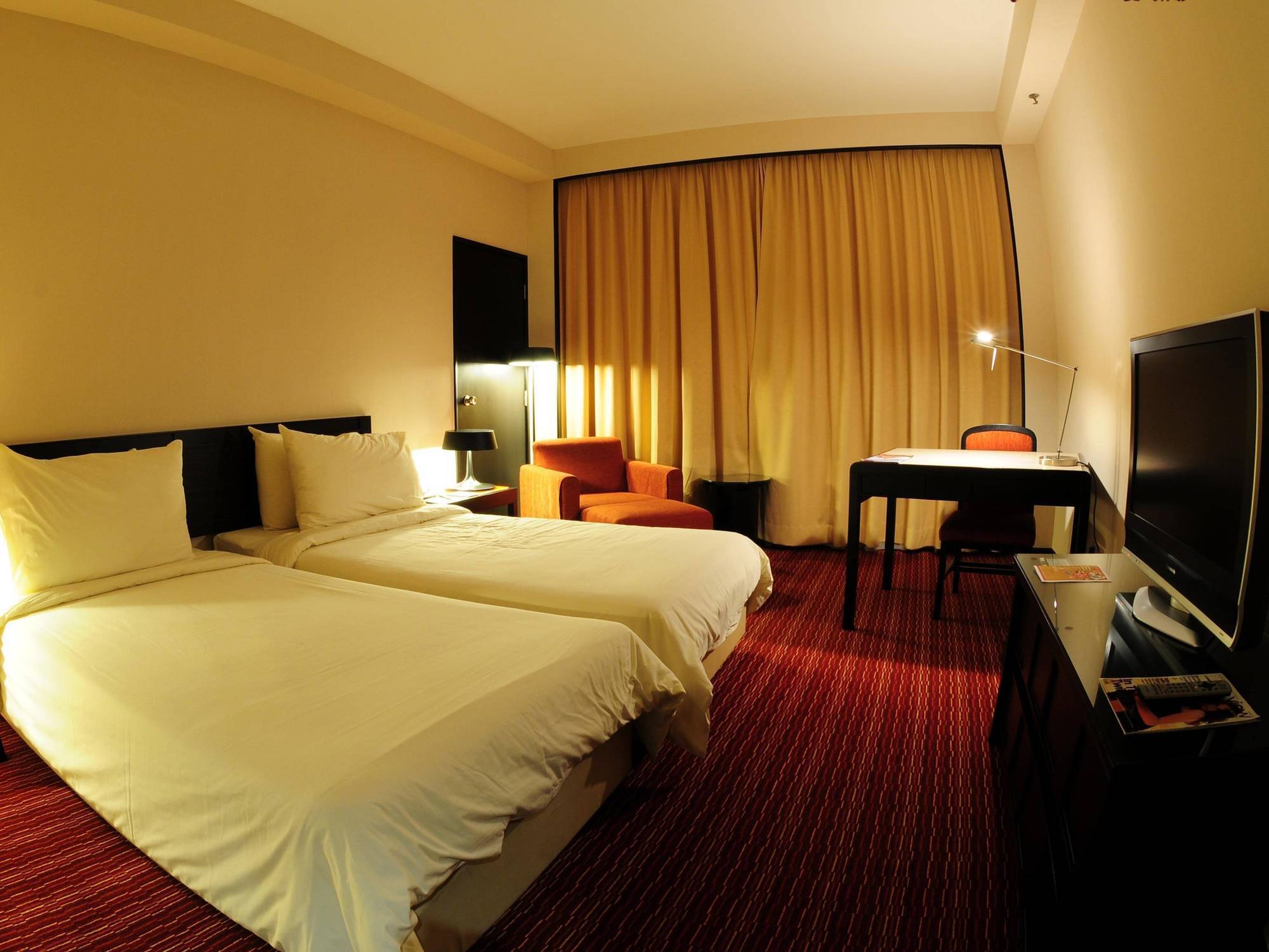 Tanahmas The Sibu Hotel Kültér fotó